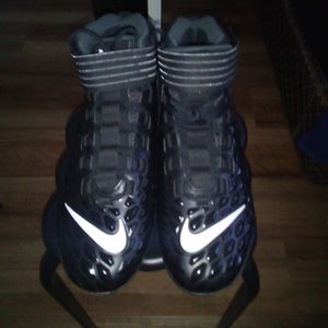 Black and white Nike force savage cleats size 11.5 men American Football 11.5 mens