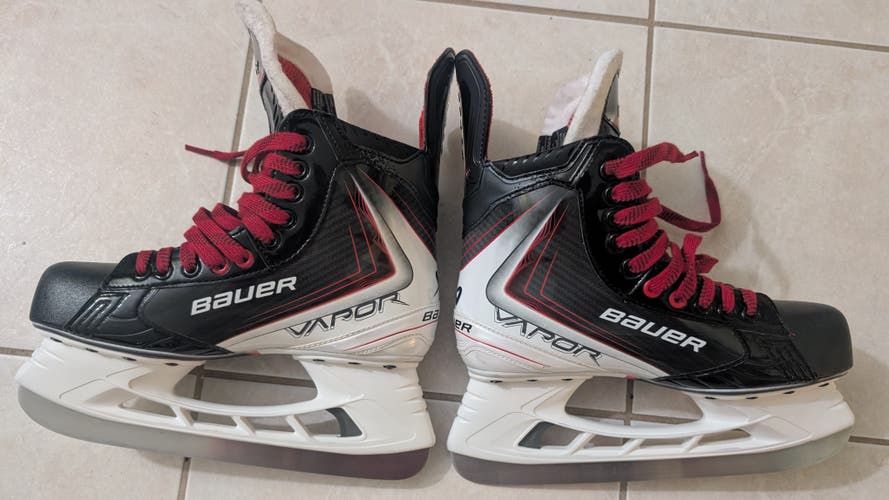 Bauer Vapor Fly30 Hockey Skates Senior Size 7 (New)