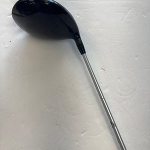 Men's Titleist 915 D2 Right Handed Driver Regular Flex 9.5 Loft (Used)