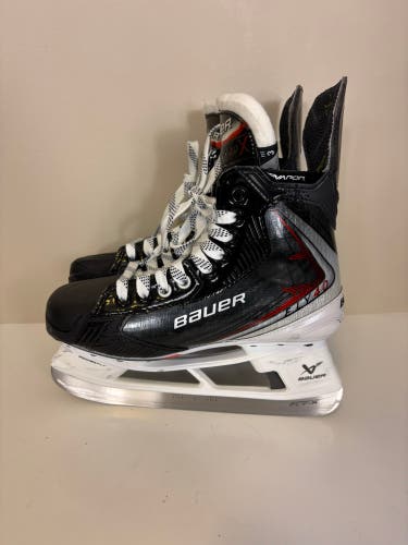 2025 Bauer Vapor Fly40 Hockey Skates Regular Width 5 (Used)