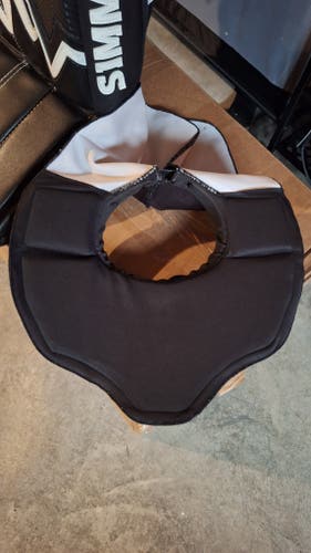 Roughneck Goalie neck guard