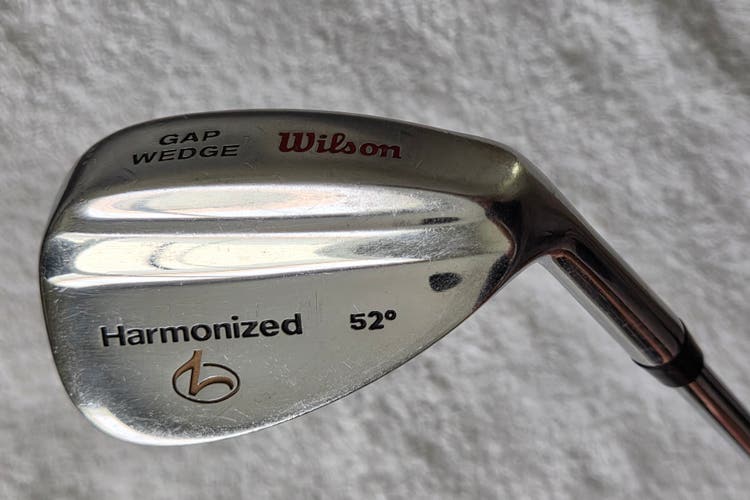 Wilson Harmonized Gap Wedge 52° RH; Steel Shaft