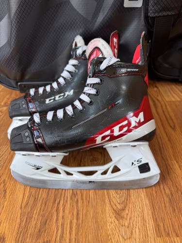 Black 2021 CCM JetSpeed FT485 Hockey Skates Size 3.5 (Used)