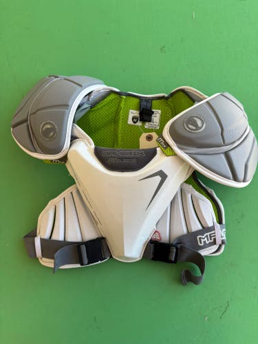 Medium Adult Maverik Max Shoulder Pads