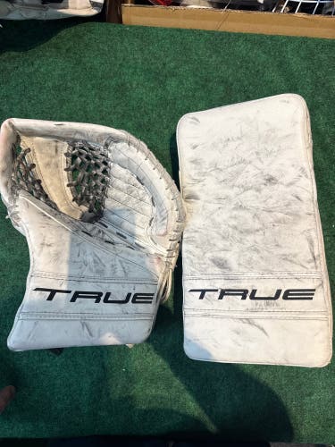 White Intermediate True L87 Goalie Glove & Blocker Set Regular (Used)