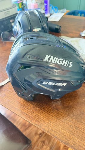 Medium Bauer Re-Akt 85 Helmet (Used)