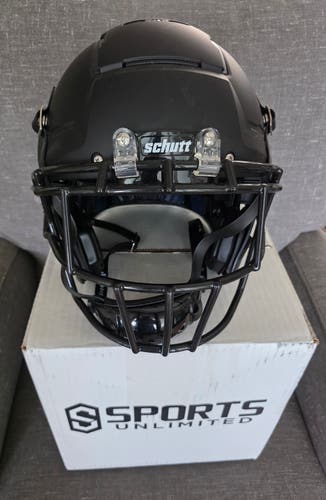 Black Adult Large Schutt F7 Helmet (New)