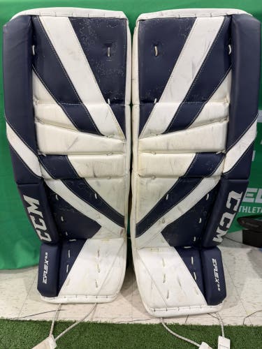 CCM Extreme Flex 5.5 Goalie Leg Pads | 30+1" Intermediate