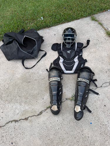 Black Easton Elite x Catcher's Set (Used)