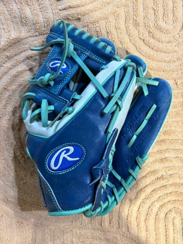 Blue Rawlings Heart of the Hide RH Baseball Glove 11.5" (Used)