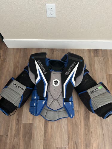 Senior Large Vaughn SLR3 Pro Carbon Goalie Chest Protector (Used)
