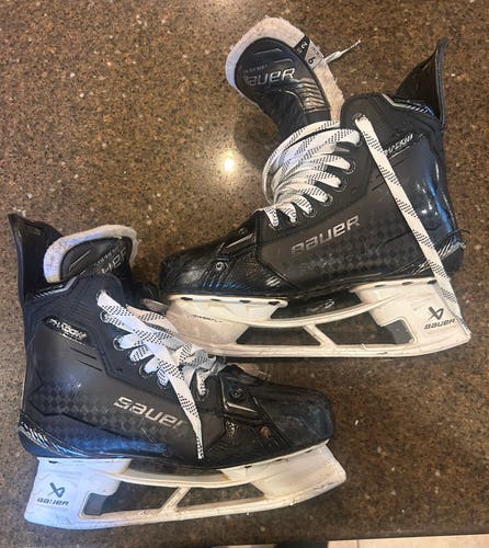 Black 2024 Bauer Supreme Shadow Hockey Skates 9 (Used)