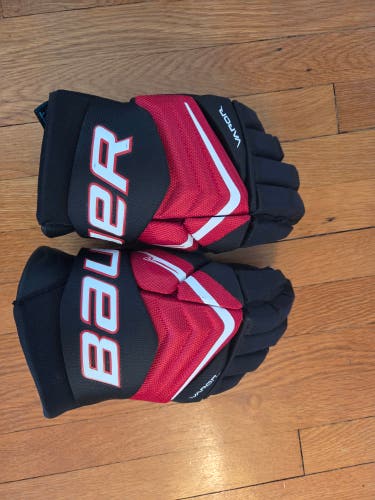 Bauer Vapor Flylite Gloves 13" (Used)
