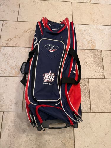 Louisville Slugger Catchers Gear -Rolling Bag