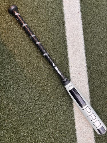 2025 Mizuno CRBN Pro Composite Bat (-11) 18 oz 29" (Used)