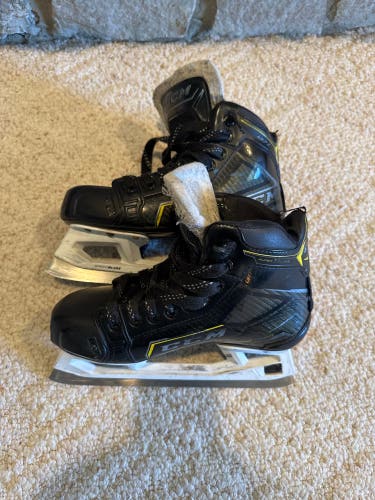 2020 CCM Tacks Hockey Goalie Skates Regular Width Size 4 (Used)