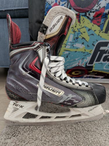 Bauer Vapor APX2 Hockey Skates 9 EE (Used)