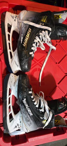 Black/Yellow 2024 Bauer Vapor Hyperlite 2 Hockey Skates Regular Width Pro Stock Size 6.5 (Used)