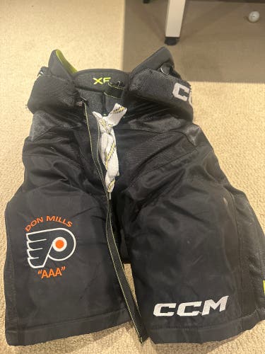 Men's Junior Large CCM Tacks XF Hockey Pants (Used)