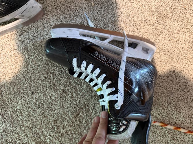 2025 Bauer Supreme M50 Pro Hockey Skates Regular Width 8 (Used)