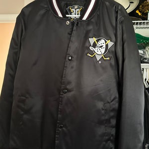 Anaheim Ducks Limited edition Bomber Jacket Men's Large Jacket (New)