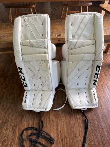 32" 2021 CCM Eflex 5.9 Goalie Leg Pads (Used)