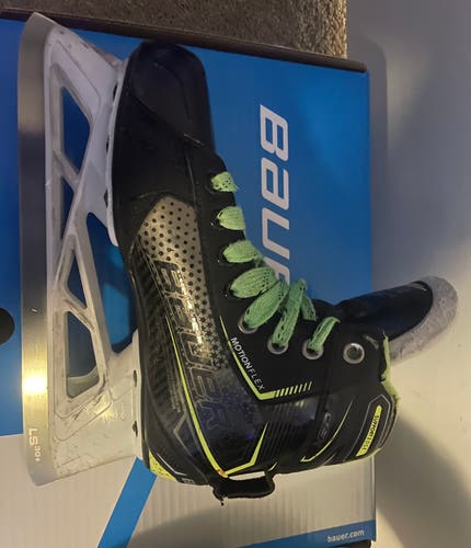 2021 Bauer GSX Hockey Goalie Skates Regular Width Size 4 (Used)