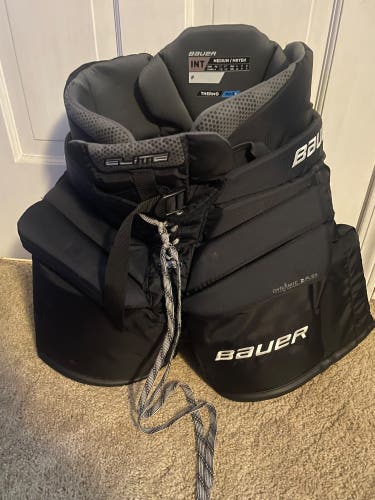 Intermediate Medium 2024 Bauer Elite Hockey Goalie Pants (Used)