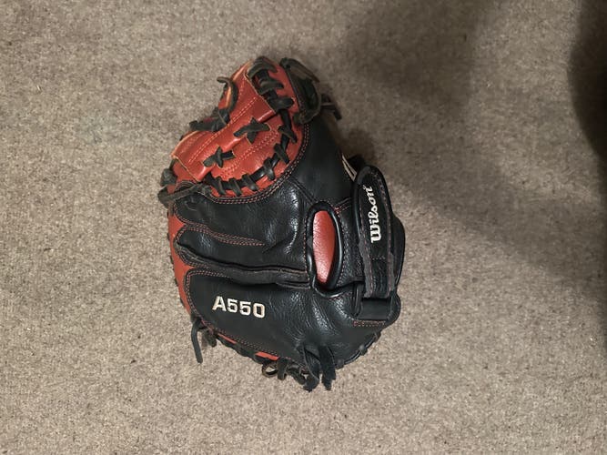Wilson A550 RH Catcher's Glove 32" (Used)