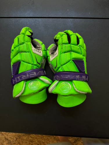 Maverik M5 Lacrosse Gloves (Used)