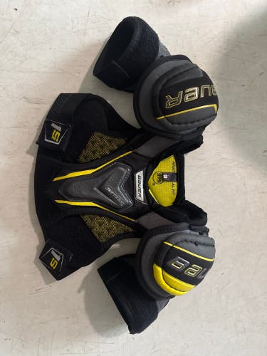 Small Youth Bauer Supreme 1S Shoulder Pads (Used)