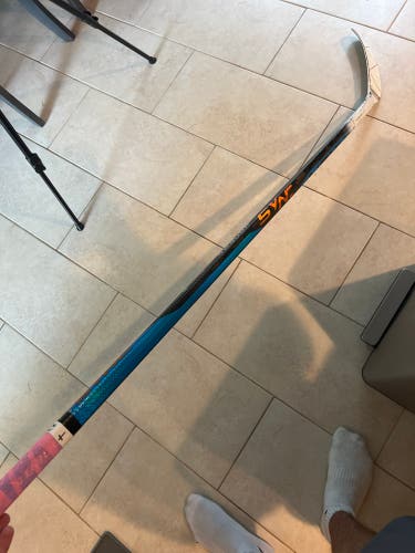 Senior Bauer Nexus Sync Right Handed Hockey Stick P28M 77 Flex Pro Stock (Used)