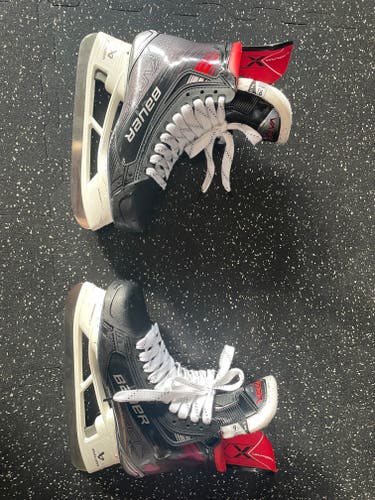 Bauer X5 Pro Skates 9.5 Used Only 3x