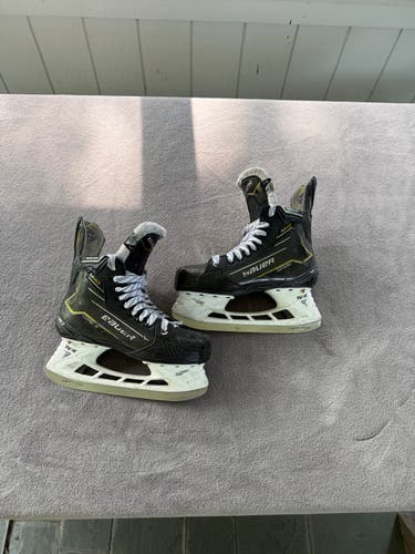 Bauer Supreme M4 Hockey Skates Extra Wide Width Size 5 (Used)