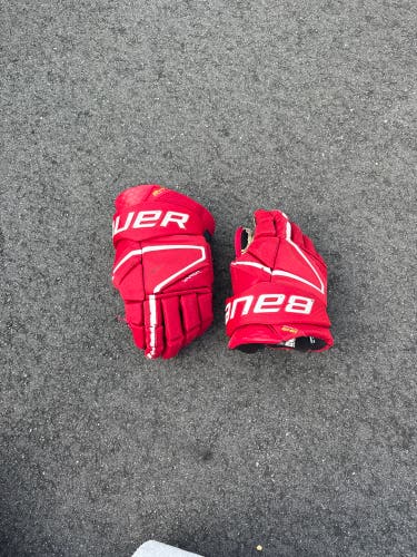 Bauer Vapor Hyperlite Gloves 13" (Used)