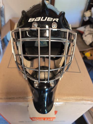Senior Large Bauer 950 Goalie Mask (Used)