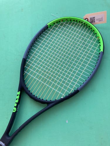 Wilson Blade SW 102 V7.0 Tennis Racquet | SidelineSwap | Buy and