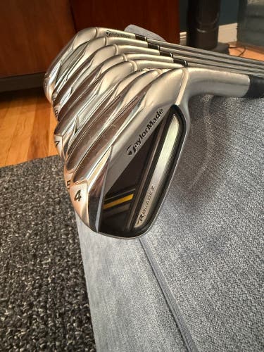 2012 TaylorMade Rocketbladez Right Handed Iron Set Stiff Flex (Used)
