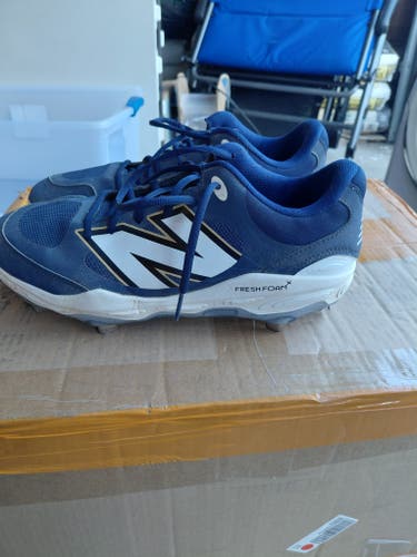 Blue Men's Size M 11.0 (W 12.0) Adult New Balance Low Top Metal (Used)