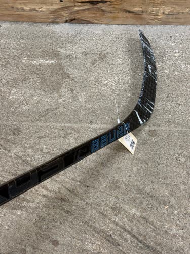 Youth Bauer Nexus 2N Pro Hockey Stick Right Handed 30 Flex (Used)