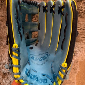Wilson A2000 RH Baseball Glove 12.25" (New)