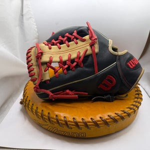 Pitcher's LH Wilson A2000 1789 Baseball Glove 11.5" (Used)