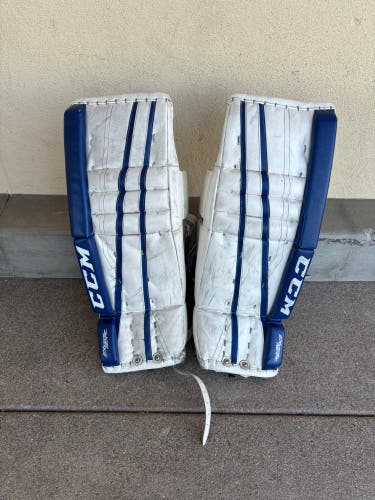 Blue 26" Junior CCM Extreme Flex 760 Goalie Leg Pads
