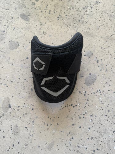Black Senior EvoShield Elbow Guard Elbow Protection (Used)
