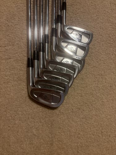 Men's Mizuno T-Zoid Pro II Forged Right Handed Iron Set Regular Flex (7 Clubs) #3 - #9 (Used)