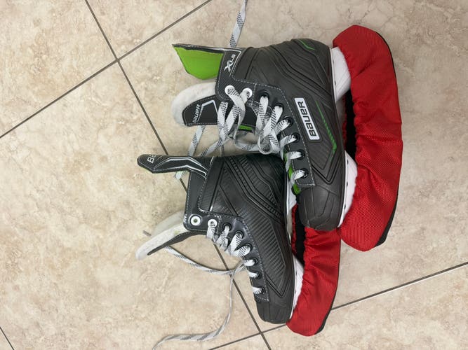 Bauer XLS Hockey Skates Regular Width Size 3 (Used)