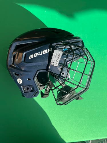 Medium Bauer Re-Akt 150 Helmet (Used)