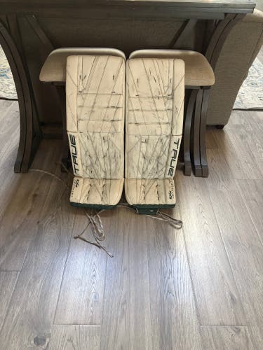 33" True Catalyst PX3 Goalie Leg Pads Pro Stock (Used)