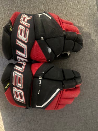 Bauer Vapor Hyperlite Gloves 13" (Used)