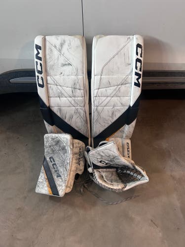35" 2024 CCM EFlex 6 Regular Goalie Full Set Pro Stock (Used)